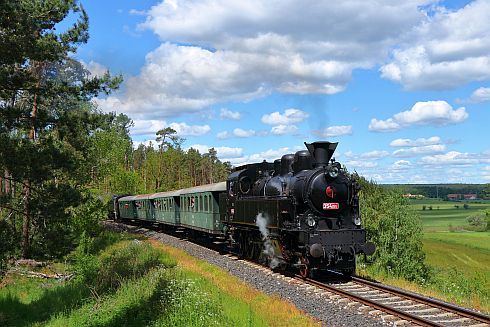 Lokomotiva Všudybylka 354.195 (foto Jan Šnábl)