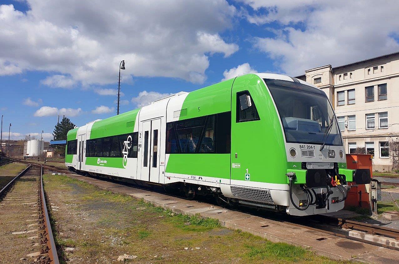 Motorový vůz Stadler RegioShuttle RS1 pro Ústecký kraj