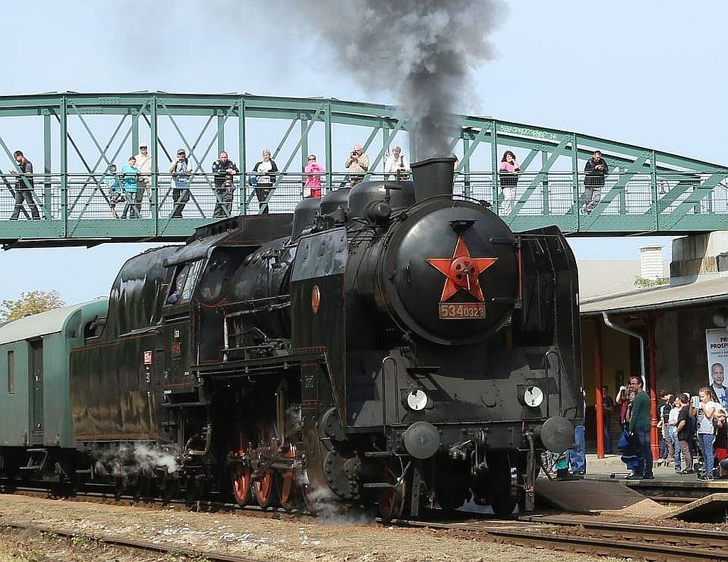 Parní lokomotiva Kremák