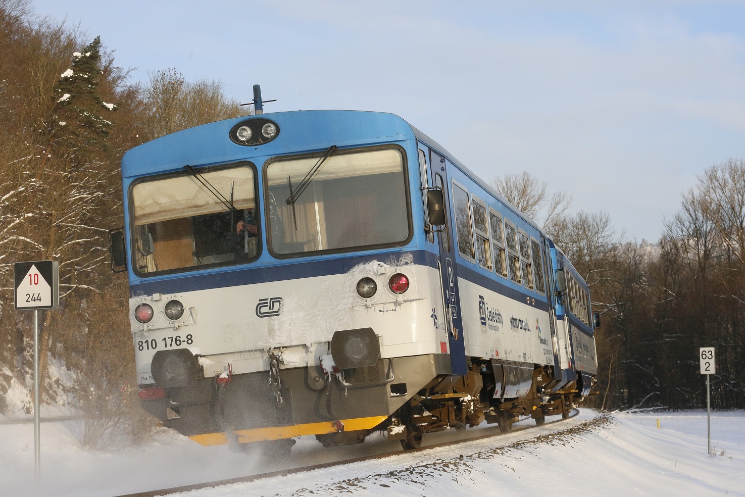 Motorový vůz 810